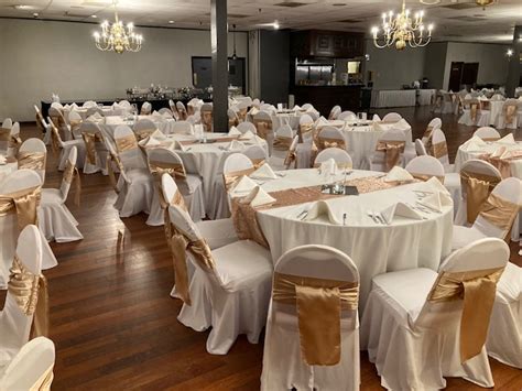 andre's banquets & catering south.